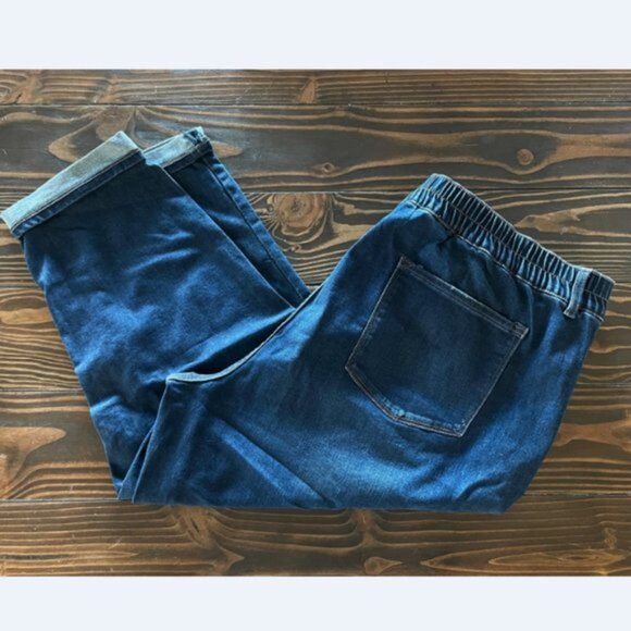NEW 3X 24W-26W Women's Dark Wash Curvy Fit Denim Cropped Jeans - Picture 5 of 5
